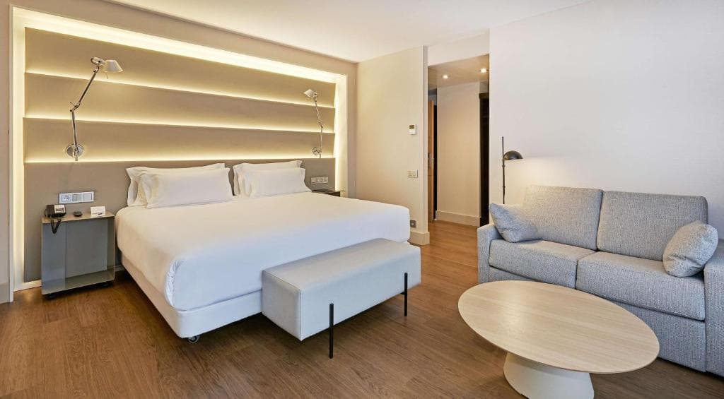 Hotel NH Sants Barcelona - 4