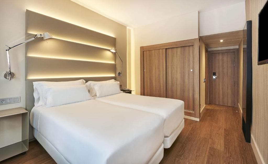 Hotel NH Sants Barcelona - 8