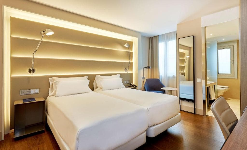 Hotel NH Sants Barcelona - 12