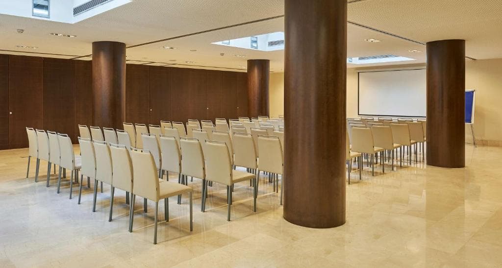 Hotel NH Sants Barcelona - 41