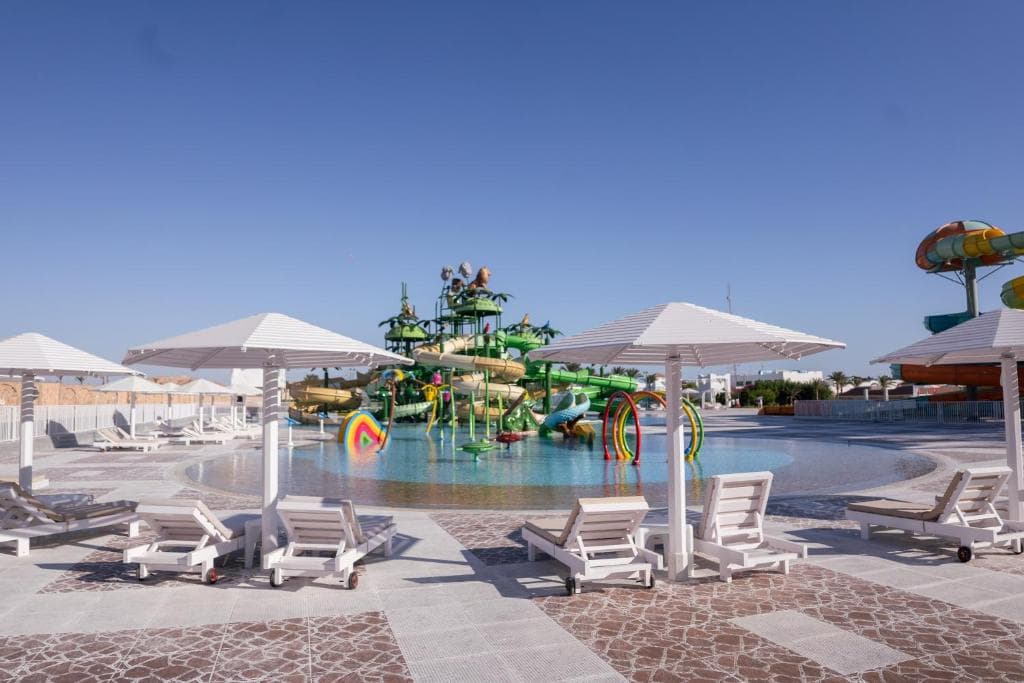 Sirena Beach Resort & Spa - 7