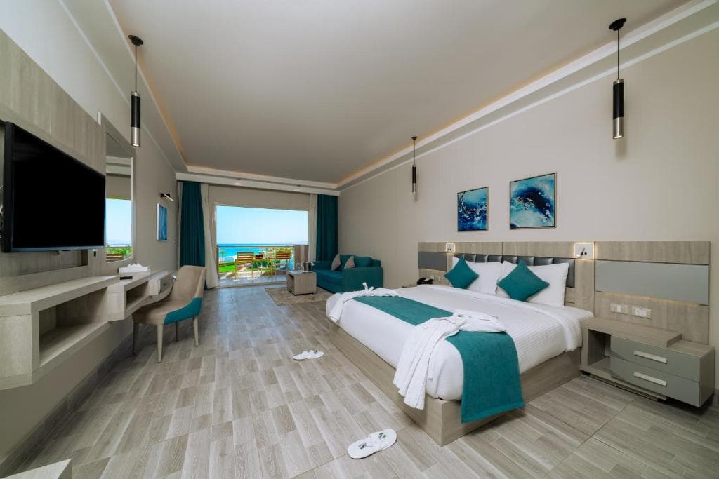 Sirena Beach Resort & Spa - 41