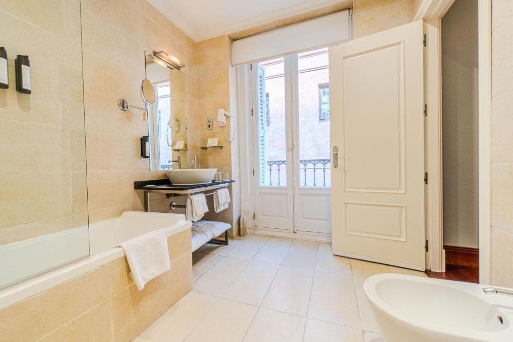 Hotel ITC Infantas by Soho Boutique - 3