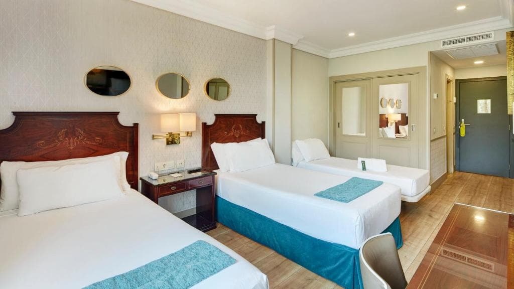 Hotel Sercotel Gran Conde Duque - 39