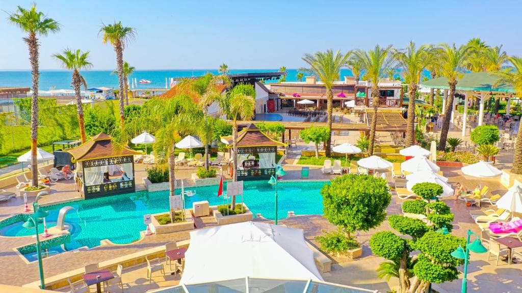 Crystal Family Resort and Spa - 3