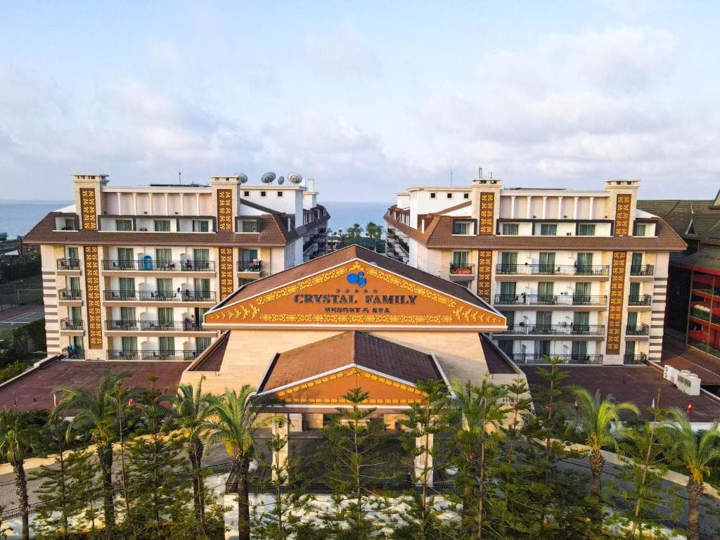 Crystal Family Resort and Spa - 7