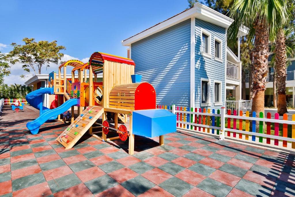 Crystal Club World of Colours Holiday Village - 6