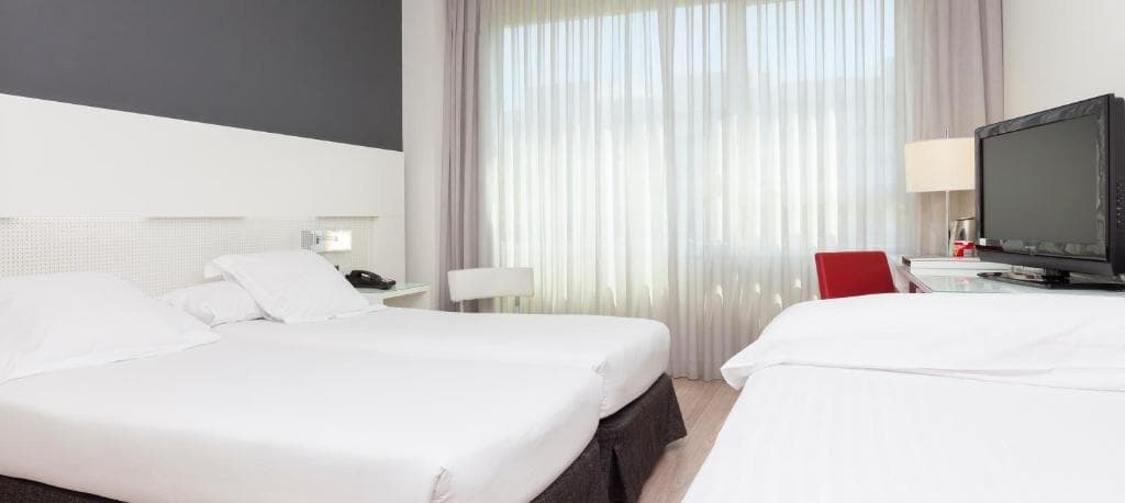 Hotel Axor Feria - 10