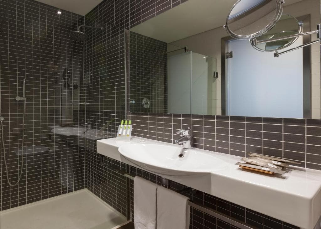 Hotel Axor Barajas - 30