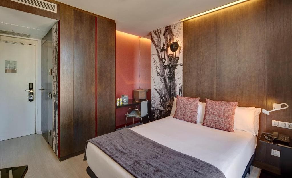 Hotel Sercotel Rosellon - 24