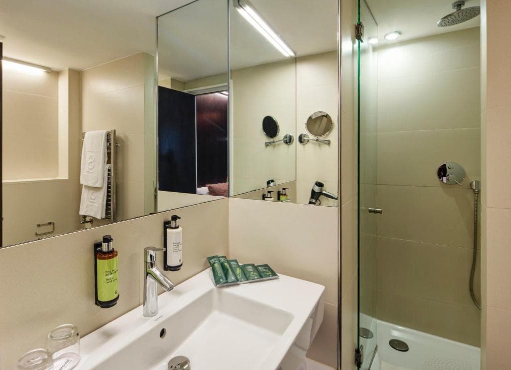 Hotel Sercotel Rosellon - 25