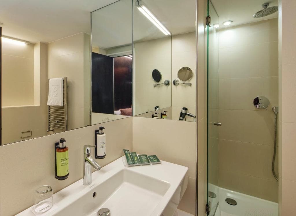 Hotel Sercotel Rosellon - 29