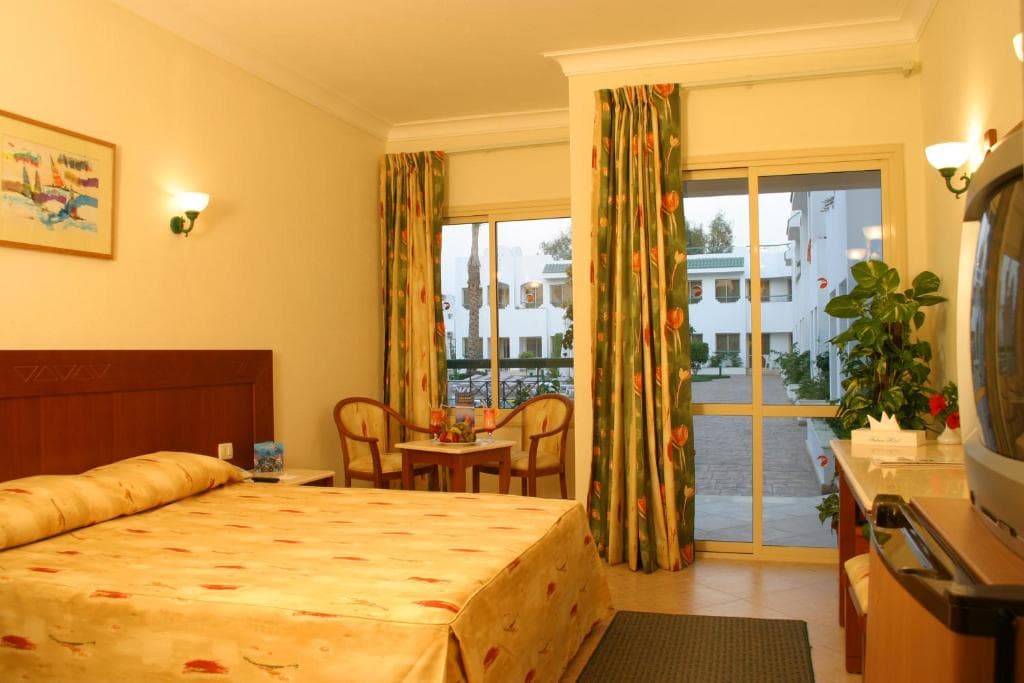 Hotel Falcon Hills - 35