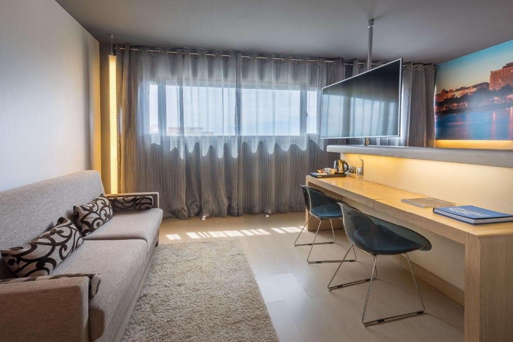 Hotel Barcelo Malaga - 23