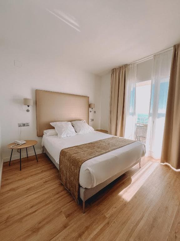 Hotel Fay Victoria Beach - 8