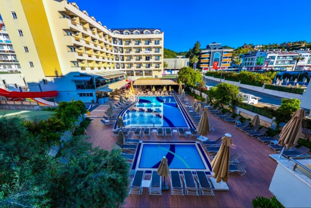 Hotel Prestige Garden - 4