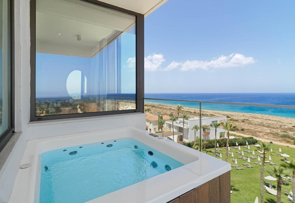 Hotel Leonardo Crystal Cove – Adults Only - 12