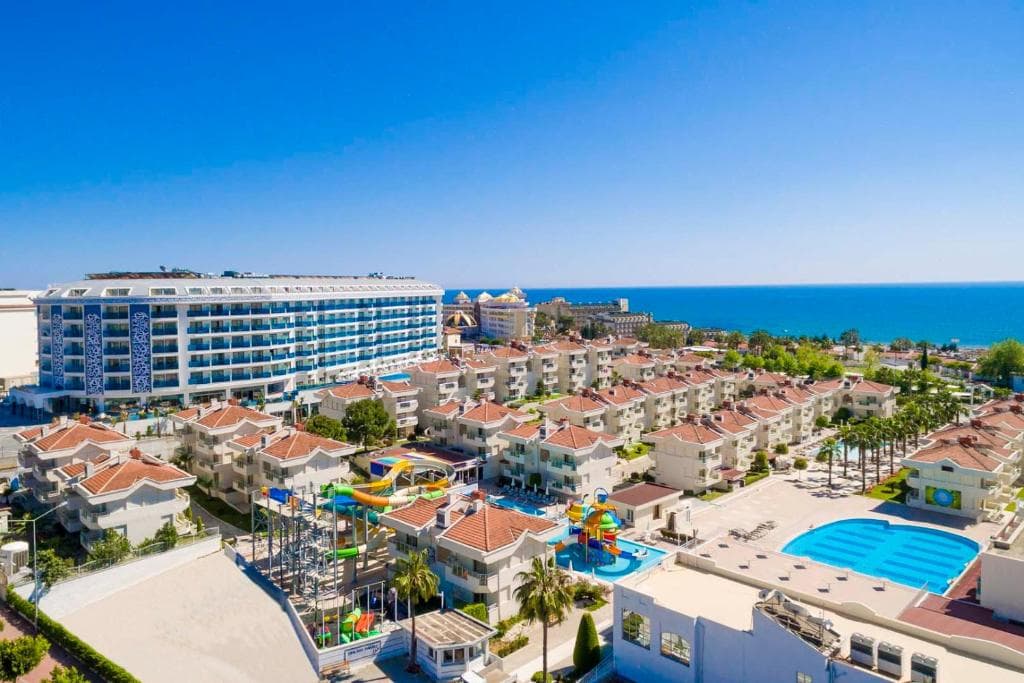 Dream World Hill Resort - 1