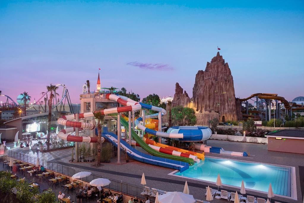 Aydinbey Queen's Palace & Spa Resort - 12