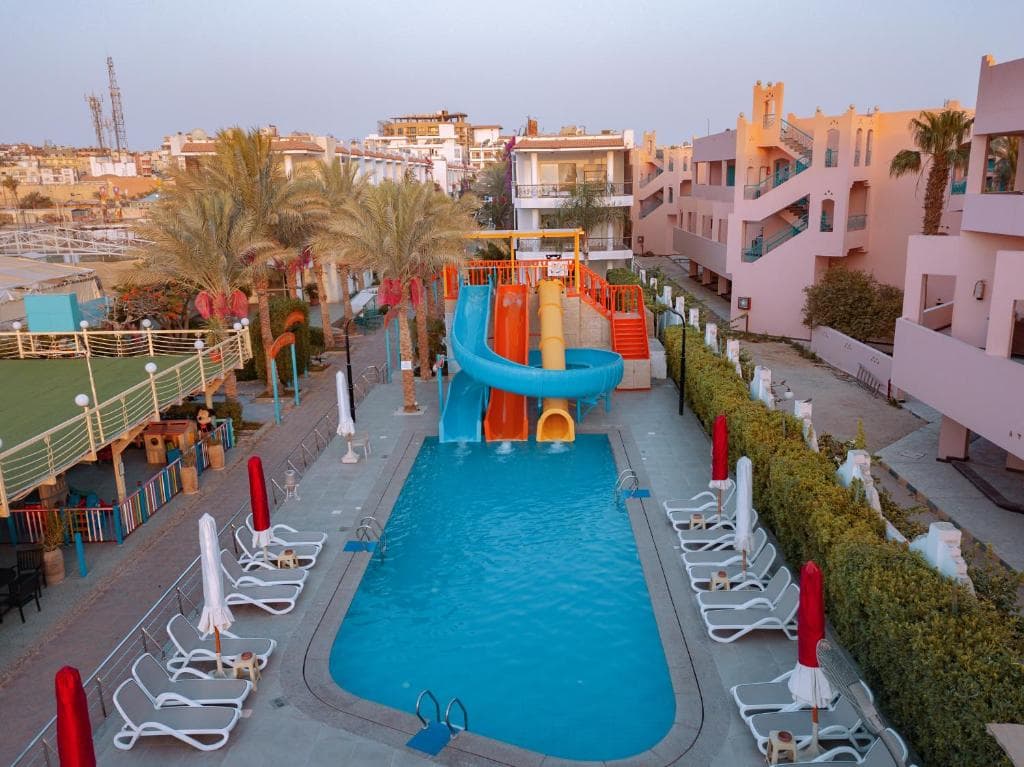 Minamark Beach Resort - 11