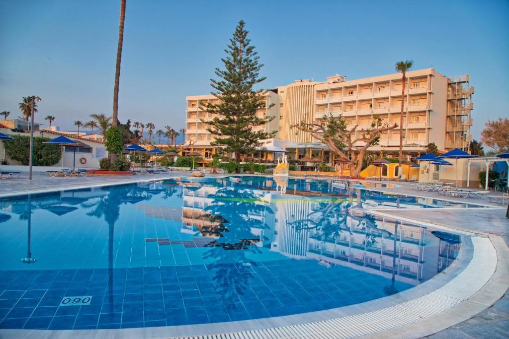 Hotel Atlantis - 1