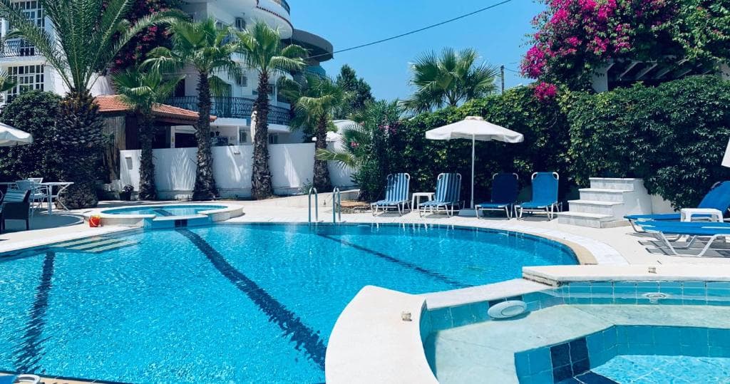 White Palace Studios - 1