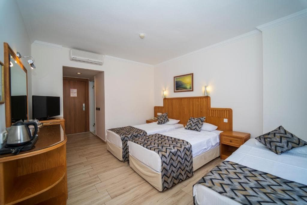 Belcehan Deluxe Hotel - 2