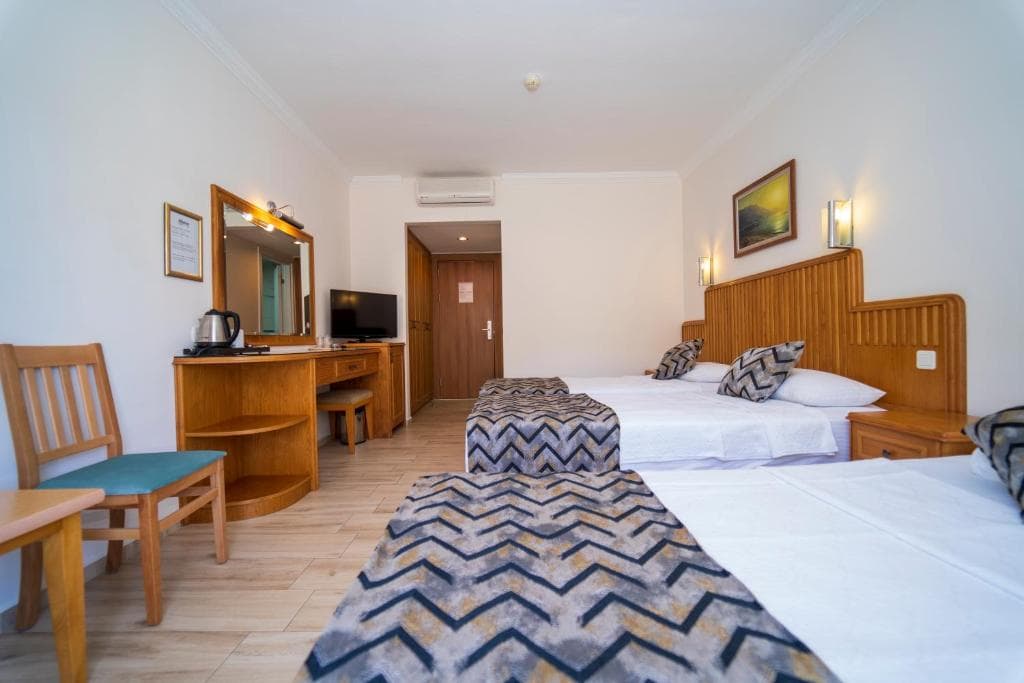 Belcehan Deluxe Hotel - 3