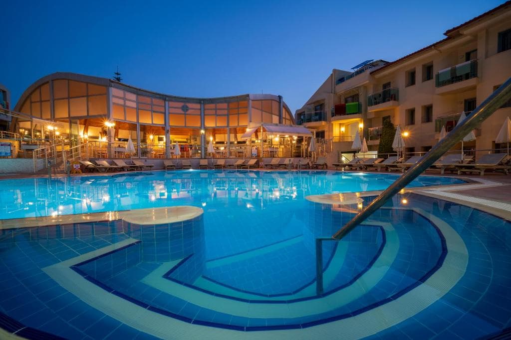 Belcehan Deluxe Hotel - 5
