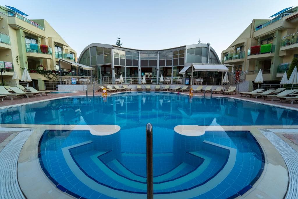 Belcehan Deluxe Hotel - 14