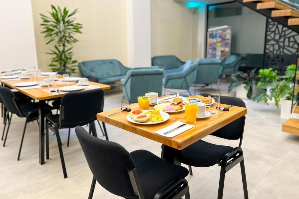Hotel MG Poniente - 3