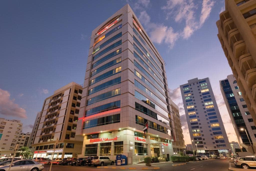 Hotel Ramada by Wyndham Abu Dhabi Downtown - 1