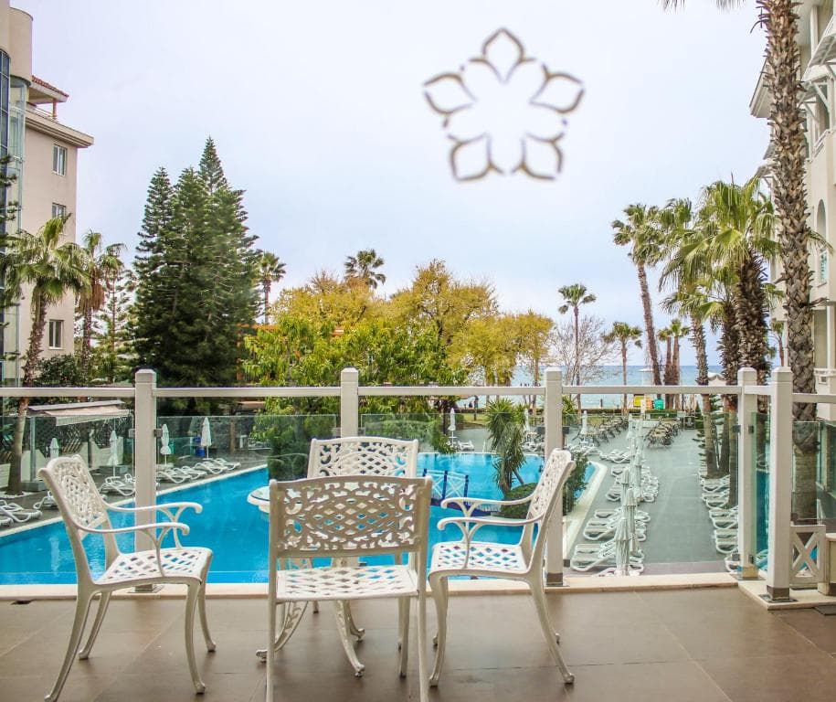 Side Star Beach Hotel - 10