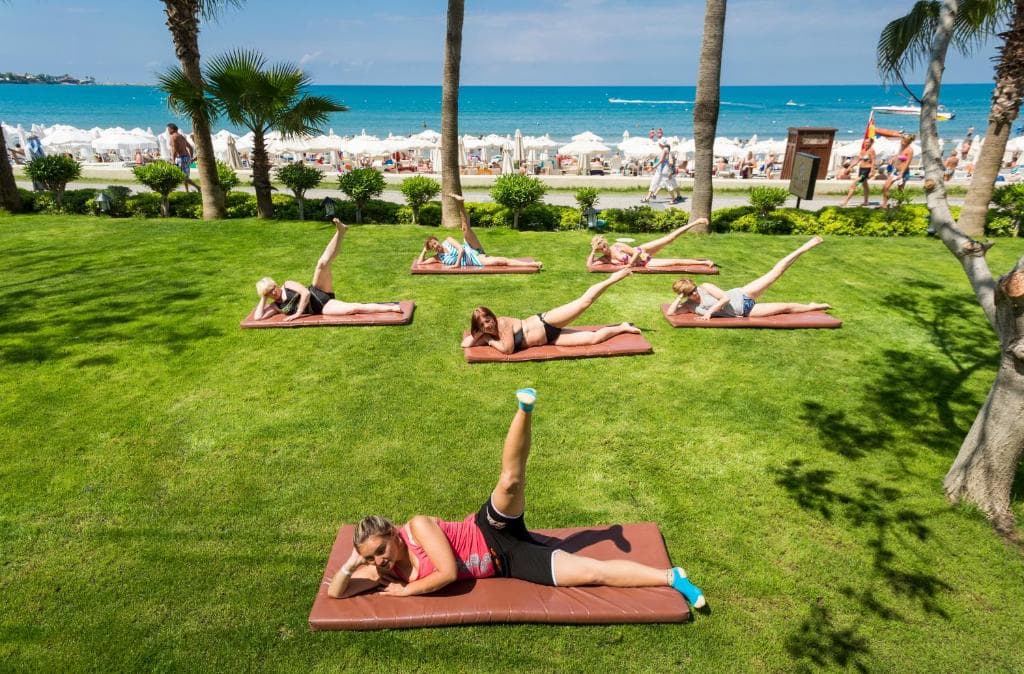 Side Star Beach Hotel - 18