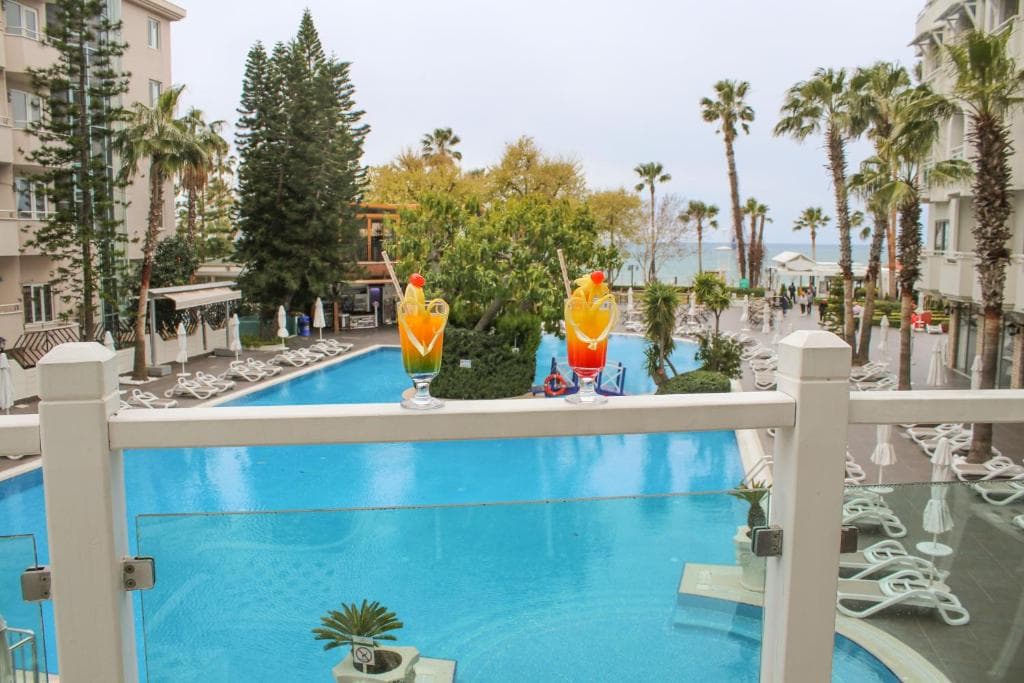 Side Star Beach Hotel - 27