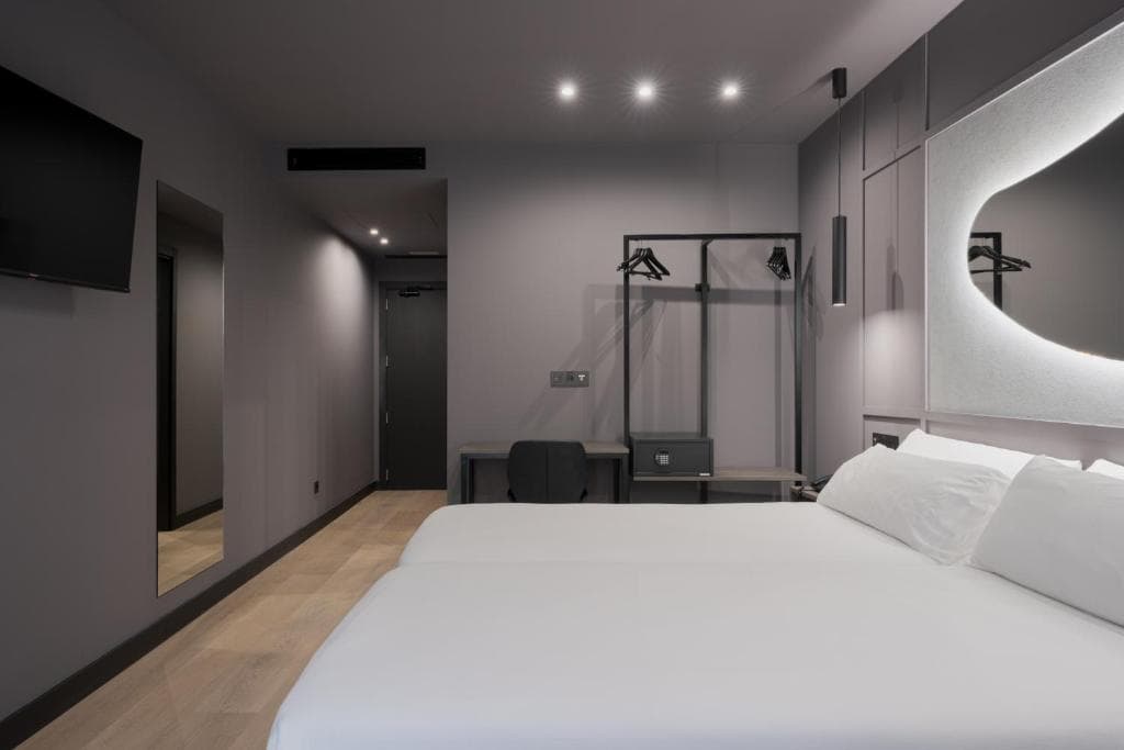 Hotel LIVVO La Escarlata - 29