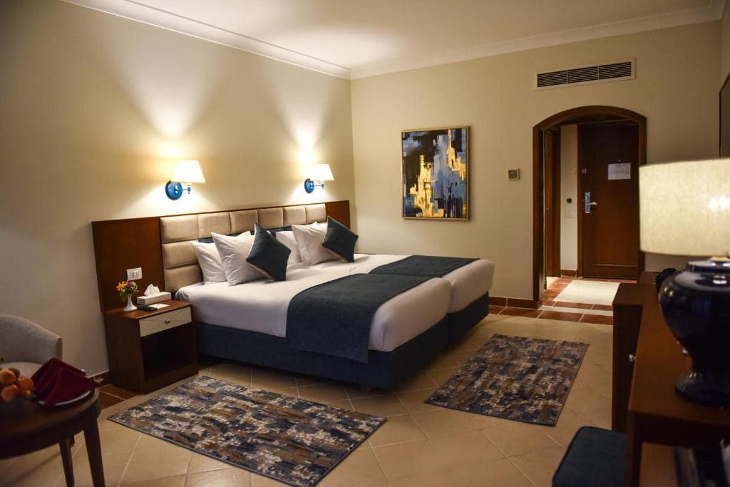 Ivy Cyrene Island Aqua Park Resort (ex Cyrene Island Hotel) - 3