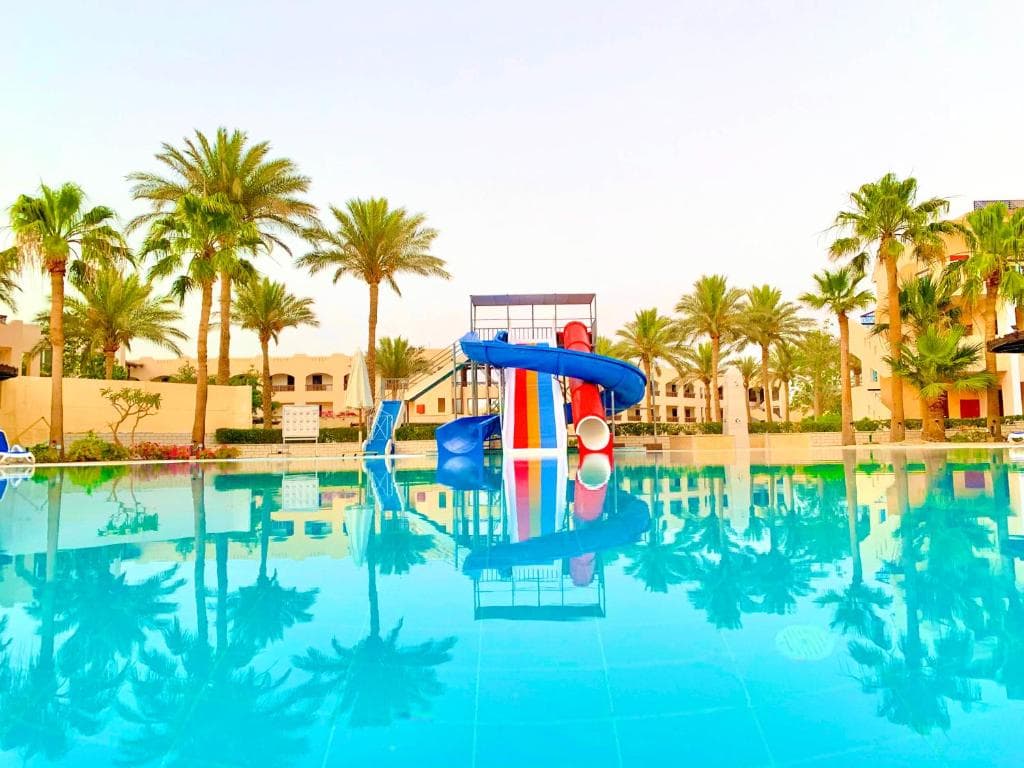 Ivy Cyrene Island Aqua Park Resort (ex Cyrene Island Hotel) - 24