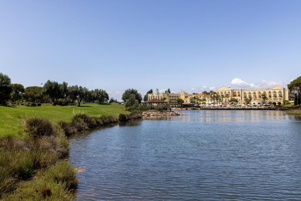 Domes Lake Resort - 42