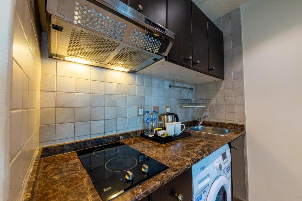 Hotel First Central Suites - 13