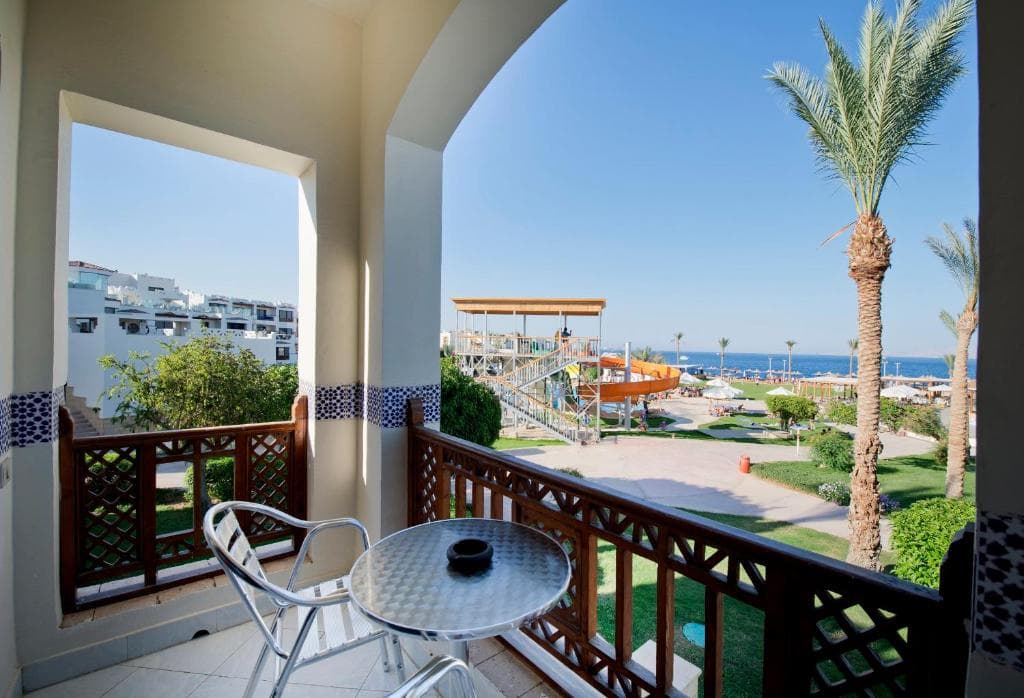 Amphoras Beach Resort - 12
