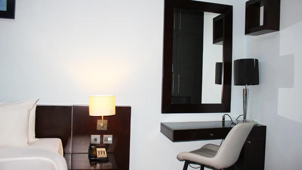 Signature Hotel Apartments and Spa - 38