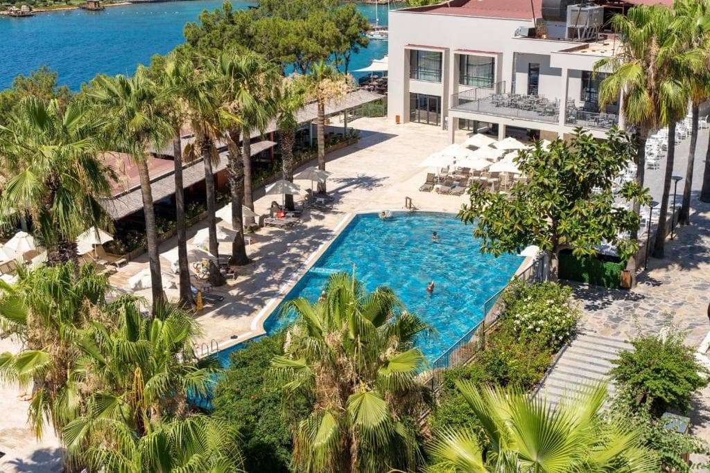 Blue Dreams Resort - 11