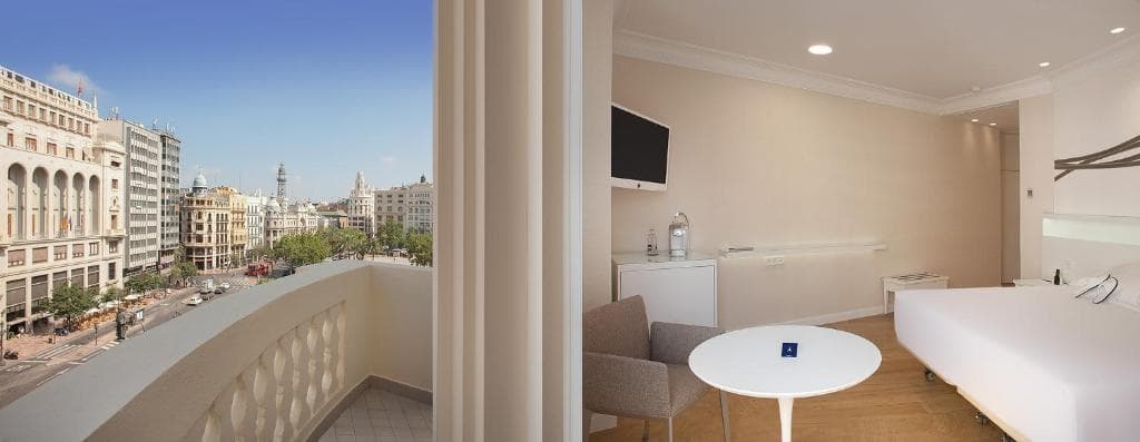 Hotel Melia Plaza - 27