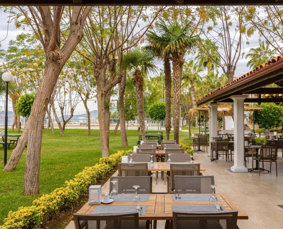 Labranda Alantur - 32