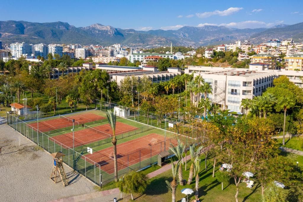 Labranda Alantur - 44