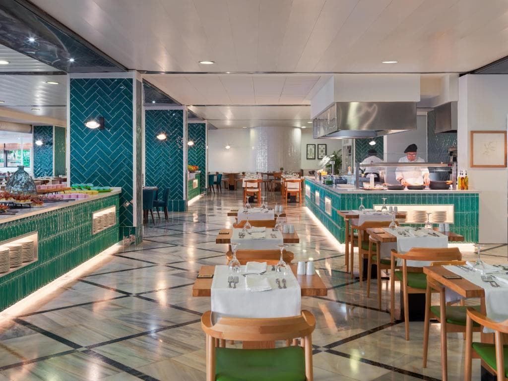 Barcelona - Hotel H10 Cambrils Playa - 36