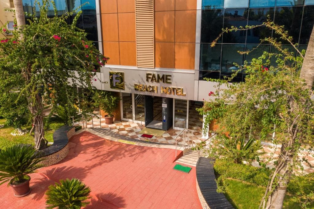 FAME BEACH HOTEL - 10