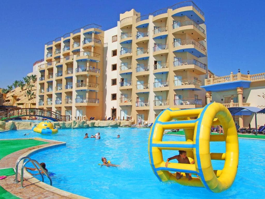 Sphinx Aqua Park Beach Resort - 5