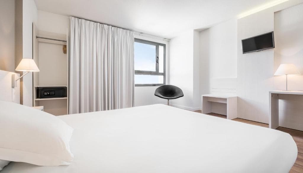 Hotel Ilunion Valencia 3 - 3